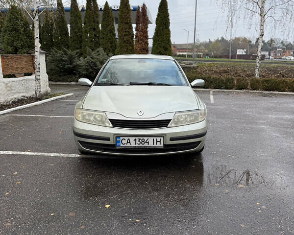 Серый Рено Лагуна, объемом двигателя 1.9 л и пробегом 300 тыс. км за 2950 $, фото 1 на Automoto.ua
