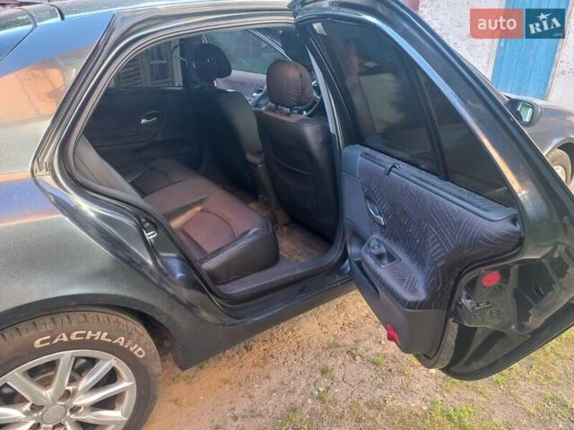 Серый Рено Лагуна, объемом двигателя 1.9 л и пробегом 430 тыс. км за 3700 $, фото 6 на Automoto.ua