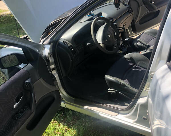 Сірий Рено Лагуна, об'ємом двигуна 1.6 л та пробігом 189 тис. км за 3100 $, фото 8 на Automoto.ua