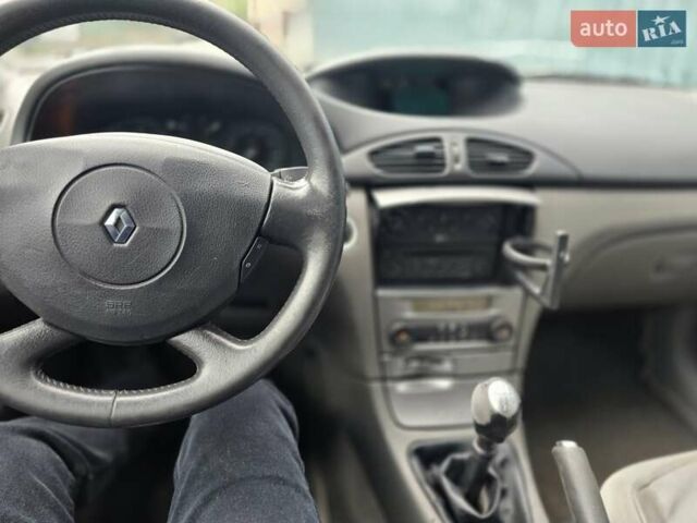 Серый Рено Лагуна, объемом двигателя 1.87 л и пробегом 600 тыс. км за 2900 $, фото 7 на Automoto.ua