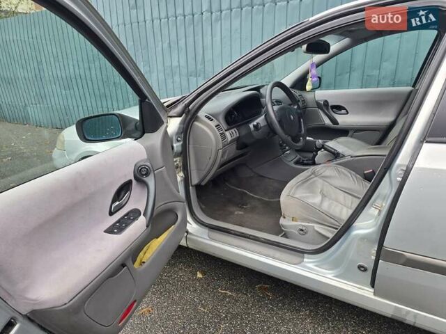 Серый Рено Лагуна, объемом двигателя 1.87 л и пробегом 600 тыс. км за 2900 $, фото 1 на Automoto.ua