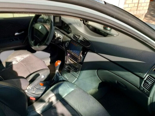 Серый Рено Лагуна, объемом двигателя 1.8 л и пробегом 280 тыс. км за 3000 $, фото 4 на Automoto.ua