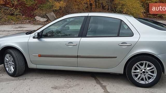 Серый Рено Лагуна, объемом двигателя 1.8 л и пробегом 139 тыс. км за 4700 $, фото 5 на Automoto.ua