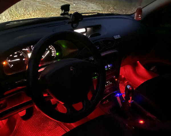 Сірий Рено Лагуна, об'ємом двигуна 1.9 л та пробігом 328 тис. км за 3500 $, фото 8 на Automoto.ua