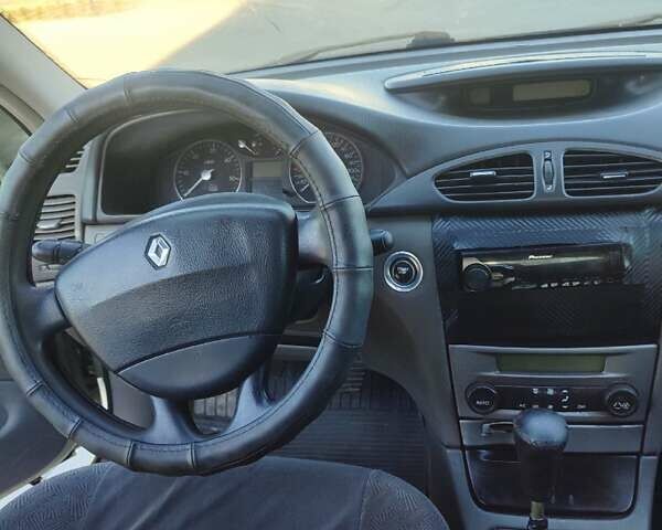 Серый Рено Лагуна, объемом двигателя 2 л и пробегом 340 тыс. км за 2400 $, фото 8 на Automoto.ua