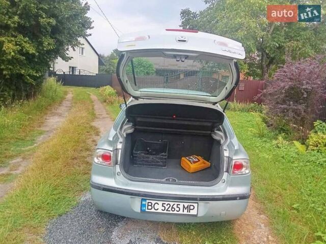 Серый Рено Лагуна, объемом двигателя 1.87 л и пробегом 311 тыс. км за 2700 $, фото 1 на Automoto.ua