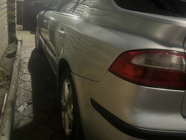 Серый Рено Лагуна, объемом двигателя 0 л и пробегом 280 тыс. км за 3000 $, фото 5 на Automoto.ua