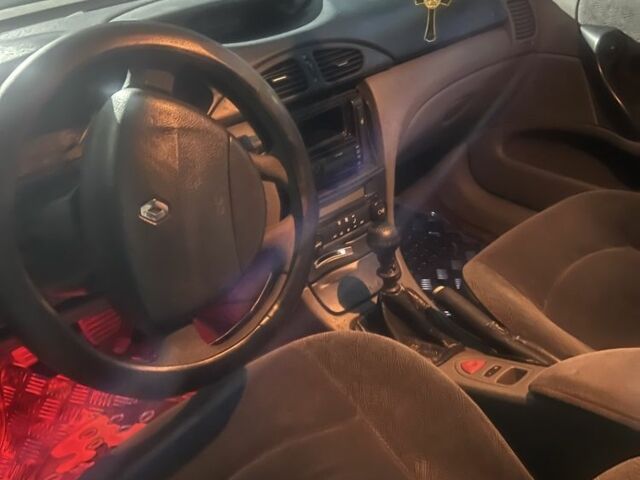 Серый Рено Лагуна, объемом двигателя 0 л и пробегом 280 тыс. км за 3000 $, фото 6 на Automoto.ua