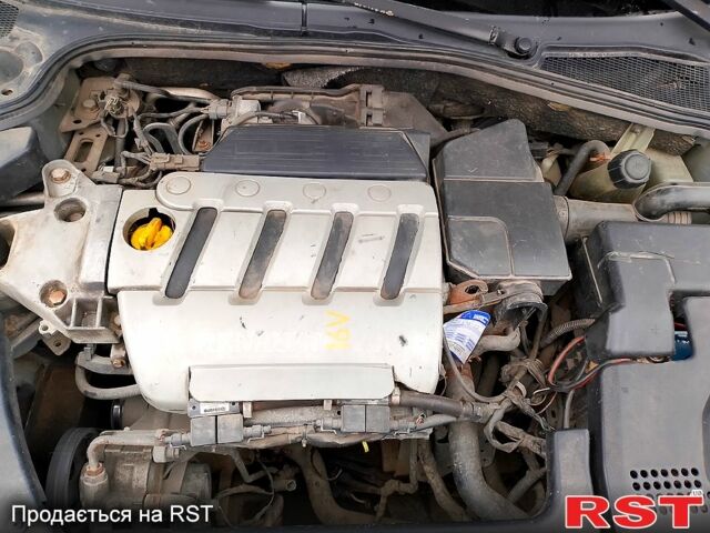 Серый Рено Лагуна, объемом двигателя 2 л и пробегом 0 тыс. км за 3300 $, фото 1 на Automoto.ua