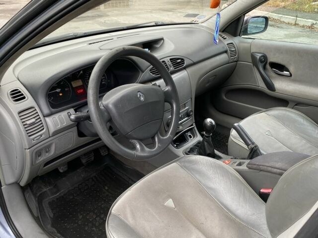 Сірий Рено Лагуна, об'ємом двигуна 1.9 л та пробігом 777 тис. км за 1999 $, фото 4 на Automoto.ua