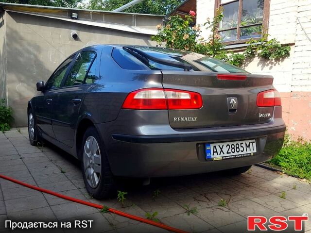Серый Рено Лагуна, объемом двигателя 1.8 л и пробегом 300 тыс. км за 4150 $, фото 2 на Automoto.ua