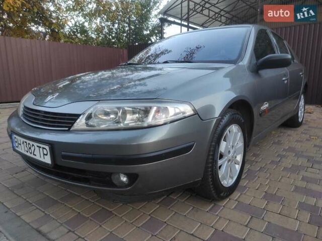 Серый Рено Лагуна, объемом двигателя 1.78 л и пробегом 218 тыс. км за 2999 $, фото 6 на Automoto.ua