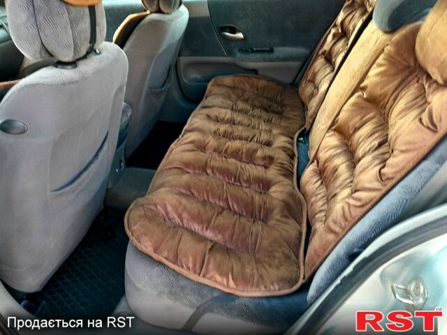 Сірий Рено Лагуна, об'ємом двигуна 1.8 л та пробігом 282 тис. км за 3300 $, фото 4 на Automoto.ua