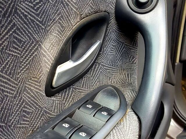 Серый Рено Лагуна, объемом двигателя 1.8 л и пробегом 300 тыс. км за 4150 $, фото 6 на Automoto.ua