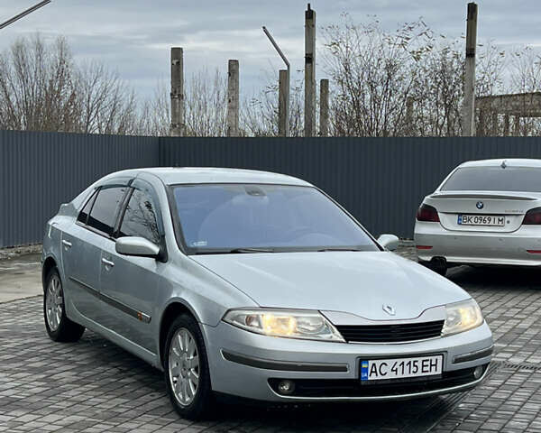 Серый Рено Лагуна, объемом двигателя 2 л и пробегом 300 тыс. км за 2600 $, фото 4 на Automoto.ua