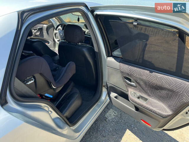 Серый Рено Лагуна, объемом двигателя 1.87 л и пробегом 400 тыс. км за 3500 $, фото 8 на Automoto.ua