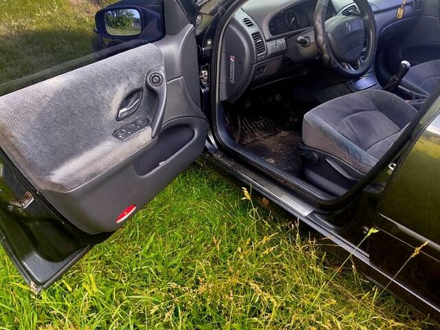 Серый Рено Лагуна, объемом двигателя 1.8 л и пробегом 265 тыс. км за 3500 $, фото 2 на Automoto.ua