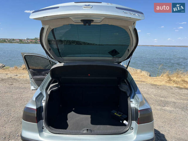 Серый Рено Лагуна, объемом двигателя 1.87 л и пробегом 400 тыс. км за 3500 $, фото 6 на Automoto.ua