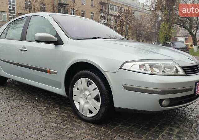 Сірий Рено Лагуна, об'ємом двигуна 1.8 л та пробігом 176 тис. км за 4850 $, фото 2 на Automoto.ua