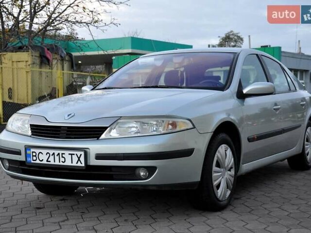 Серый Рено Лагуна, объемом двигателя 1.8 л и пробегом 220 тыс. км за 3300 $, фото 2 на Automoto.ua