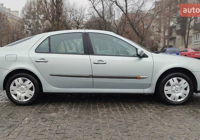 Сірий Рено Лагуна, об'ємом двигуна 1.8 л та пробігом 176 тис. км за 4850 $, фото 5 на Automoto.ua