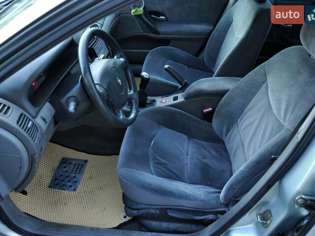Серый Рено Лагуна, объемом двигателя 1.8 л и пробегом 220 тыс. км за 3300 $, фото 16 на Automoto.ua