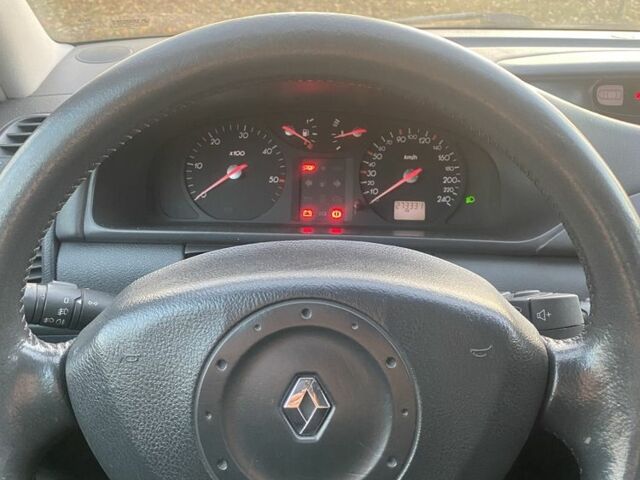 Серый Рено Лагуна, объемом двигателя 1.9 л и пробегом 273 тыс. км за 4300 $, фото 4 на Automoto.ua