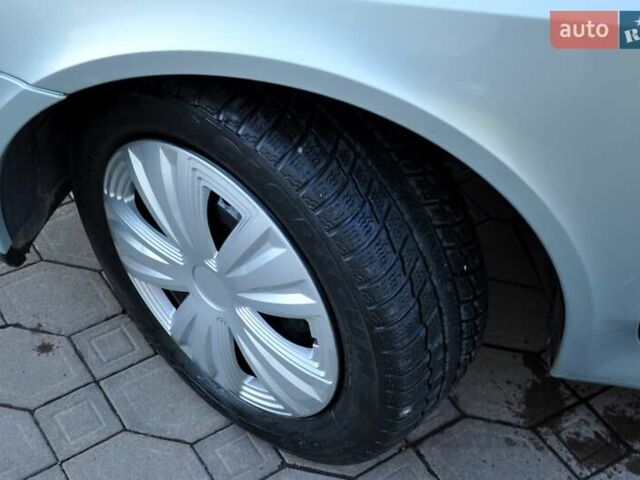 Серый Рено Лагуна, объемом двигателя 1.8 л и пробегом 220 тыс. км за 3300 $, фото 32 на Automoto.ua