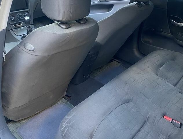 Серый Рено Лагуна, объемом двигателя 1.9 л и пробегом 273 тыс. км за 4300 $, фото 3 на Automoto.ua