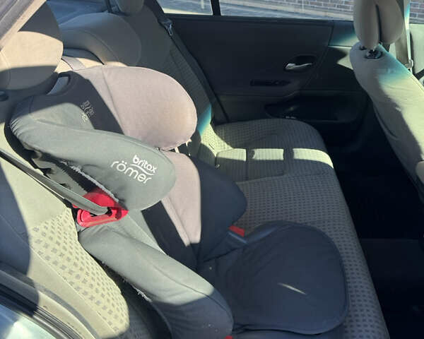 Серый Рено Лагуна, объемом двигателя 1.9 л и пробегом 282 тыс. км за 3800 $, фото 7 на Automoto.ua