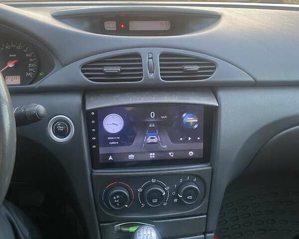 Серый Рено Лагуна, объемом двигателя 1.9 л и пробегом 274 тыс. км за 4300 $, фото 5 на Automoto.ua