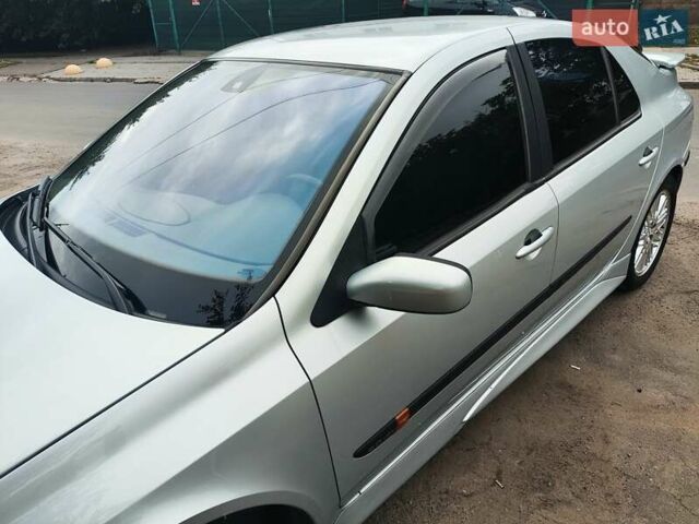 Сірий Рено Лагуна, об'ємом двигуна 2 л та пробігом 237 тис. км за 6000 $, фото 4 на Automoto.ua