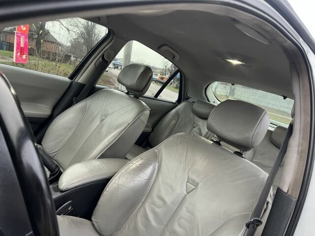 Серый Рено Лагуна, объемом двигателя 2 л и пробегом 190 тыс. км за 2999 $, фото 7 на Automoto.ua