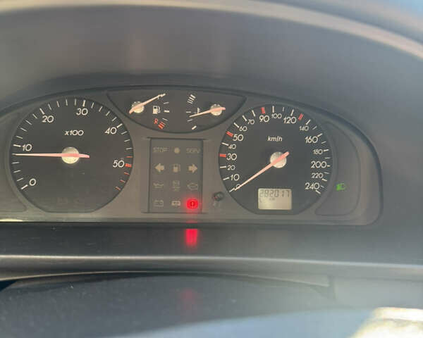 Серый Рено Лагуна, объемом двигателя 1.9 л и пробегом 282 тыс. км за 3800 $, фото 8 на Automoto.ua