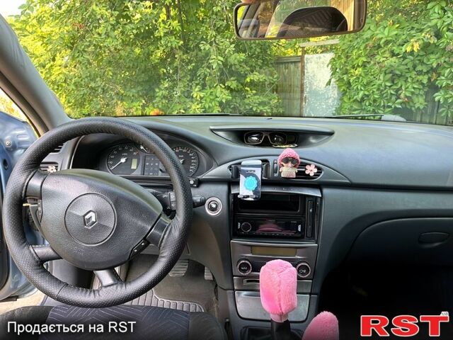 Серый Рено Лагуна, объемом двигателя 2 л и пробегом 148 тыс. км за 4500 $, фото 5 на Automoto.ua