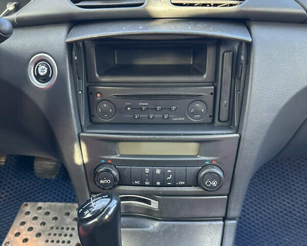 Сірий Рено Лагуна, об'ємом двигуна 1.6 л та пробігом 230 тис. км за 3000 $, фото 10 на Automoto.ua