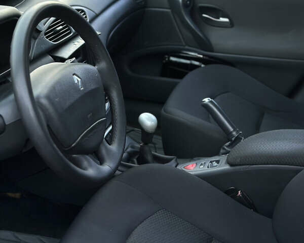 Сірий Рено Лагуна, об'ємом двигуна 1.6 л та пробігом 245 тис. км за 2699 $, фото 9 на Automoto.ua