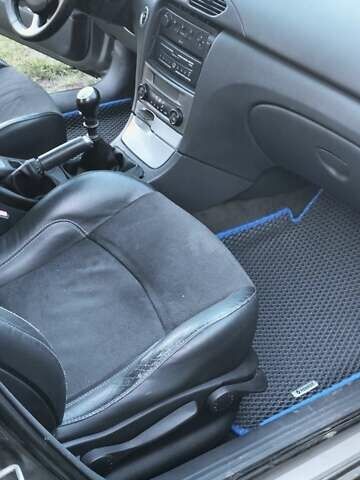 Серый Рено Лагуна, объемом двигателя 2.2 л и пробегом 375 тыс. км за 2500 $, фото 9 на Automoto.ua