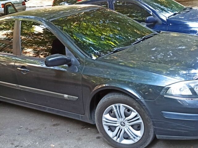 Сірий Рено Лагуна, об'ємом двигуна 2 л та пробігом 295 тис. км за 4200 $, фото 1 на Automoto.ua
