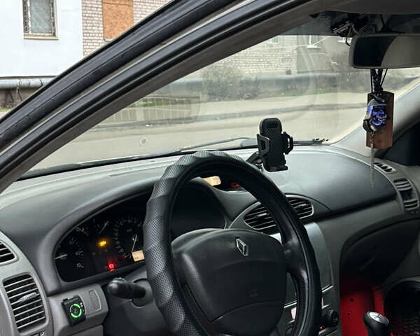 Серый Рено Лагуна, объемом двигателя 2 л и пробегом 309 тыс. км за 4800 $, фото 8 на Automoto.ua