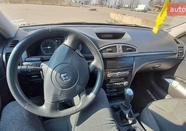 Сірий Рено Лагуна, об'ємом двигуна 2 л та пробігом 120 тис. км за 4999 $, фото 8 на Automoto.ua