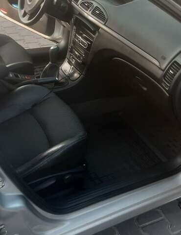 Серый Рено Лагуна, объемом двигателя 1.6 л и пробегом 384 тыс. км за 4700 $, фото 11 на Automoto.ua