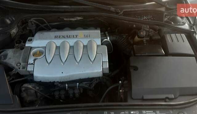 Серый Рено Лагуна, объемом двигателя 1.6 л и пробегом 384 тыс. км за 4700 $, фото 2 на Automoto.ua