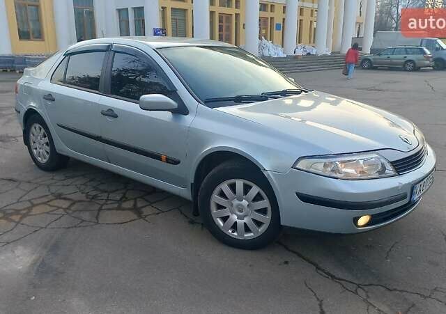 Серый Рено Лагуна, объемом двигателя 1.6 л и пробегом 237 тыс. км за 3300 $, фото 3 на Automoto.ua