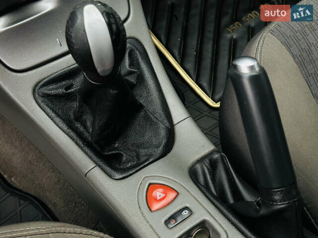 Серый Рено Лагуна, объемом двигателя 2 л и пробегом 389 тыс. км за 3999 $, фото 28 на Automoto.ua