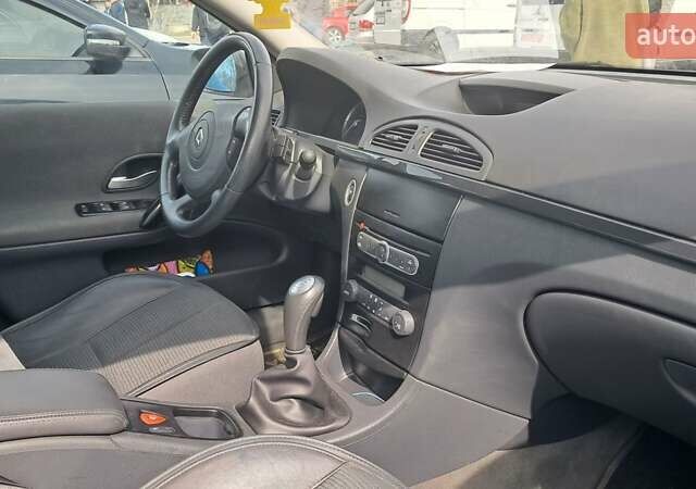 Сірий Рено Лагуна, об'ємом двигуна 2 л та пробігом 120 тис. км за 4999 $, фото 4 на Automoto.ua