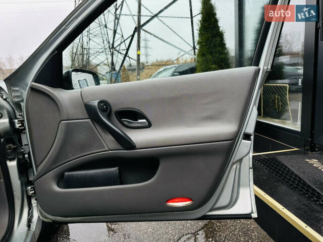 Серый Рено Лагуна, объемом двигателя 2 л и пробегом 389 тыс. км за 3999 $, фото 23 на Automoto.ua