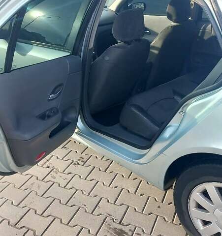 Серый Рено Лагуна, объемом двигателя 1.6 л и пробегом 237 тыс. км за 3300 $, фото 10 на Automoto.ua