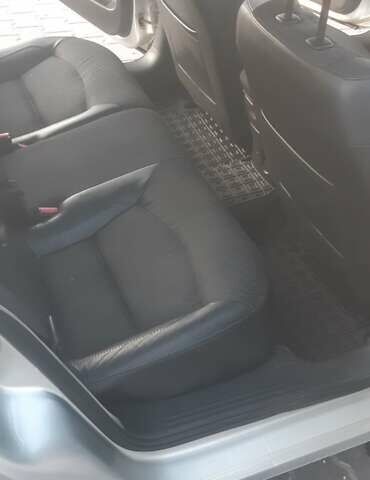 Серый Рено Лагуна, объемом двигателя 1.6 л и пробегом 384 тыс. км за 4700 $, фото 10 на Automoto.ua