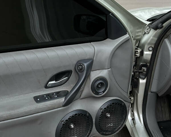 Серый Рено Лагуна, объемом двигателя 2 л и пробегом 309 тыс. км за 4800 $, фото 9 на Automoto.ua